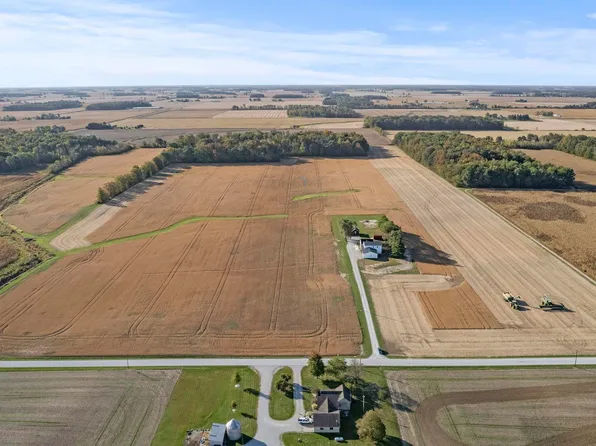 200 S, Liberty Center, IN 46766