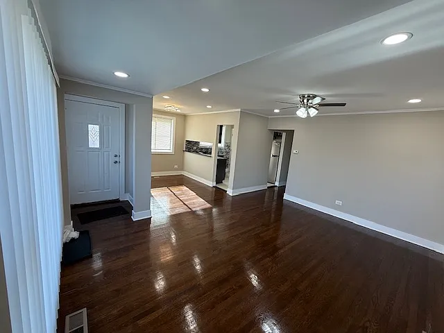 14536 Woodlawn Ave photo 1
