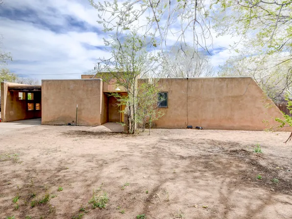 2648 Campbell Rd NW, Albuquerque, NM 87104