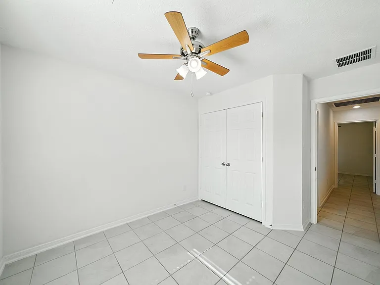 539 Broken Boulder St — Photo 7