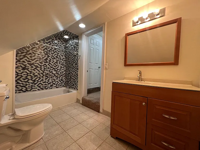 2414 Patterson St — Photo 11