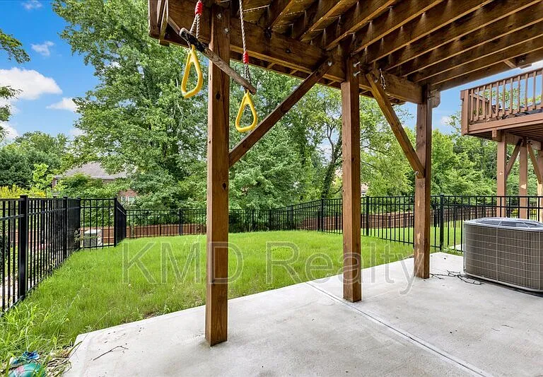 2611 Grantham Place Dr — Photo 23
