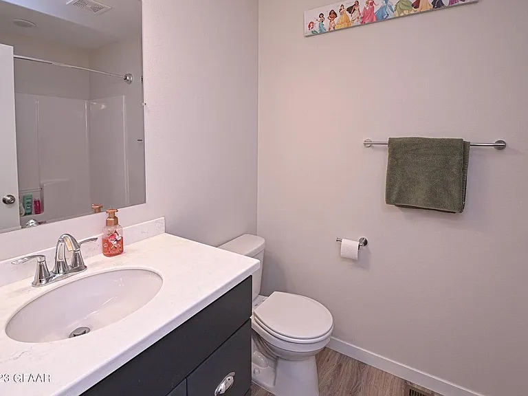 809 Thames Ct — Photo 18