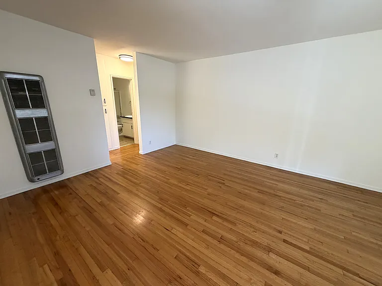 255 S Oakland Ave #2 — Photo 8