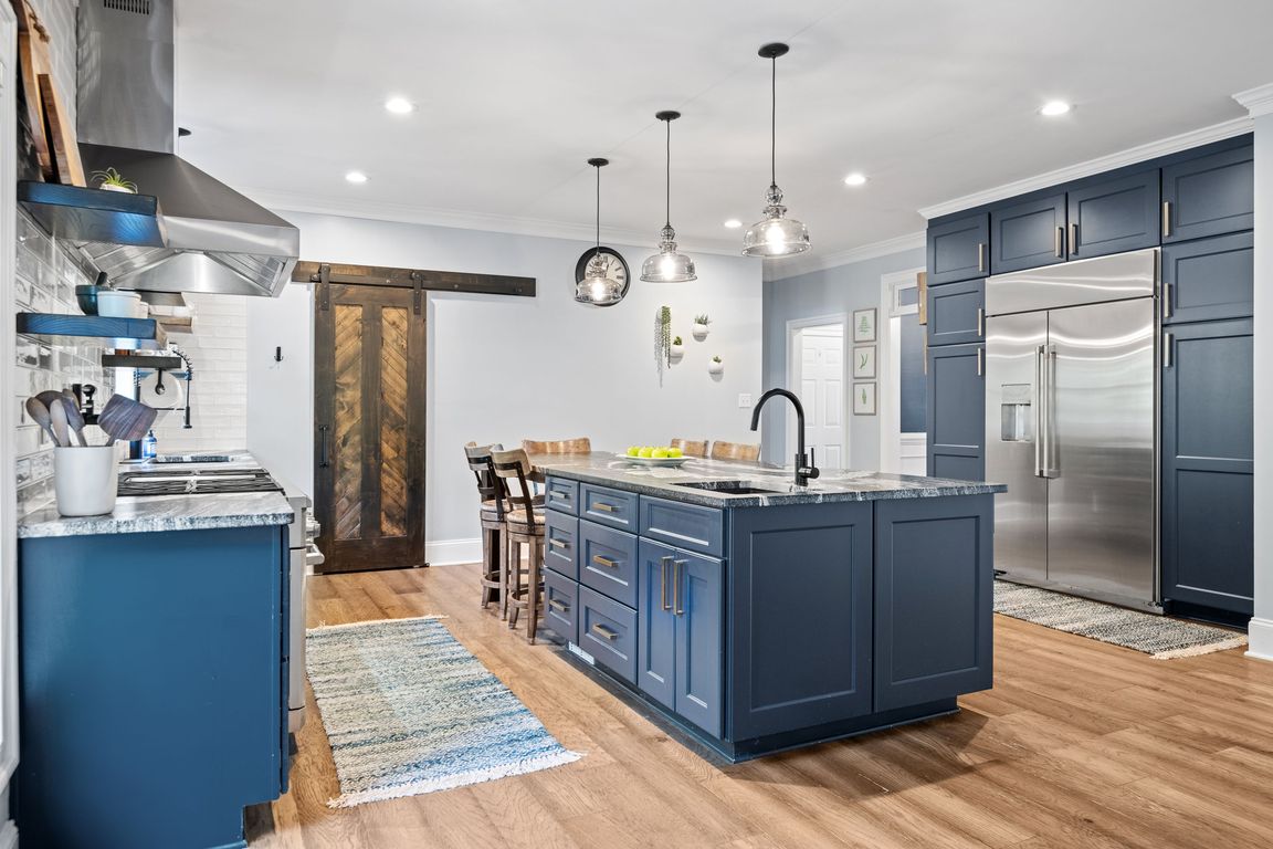 next background image