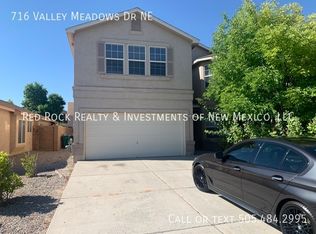 716 Valley Meadows Dr NE, Rio Rancho, NM 87144