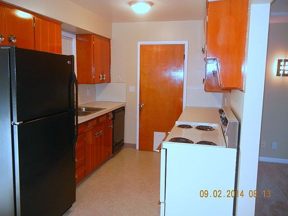 4th image of 119 NE 88th Ave