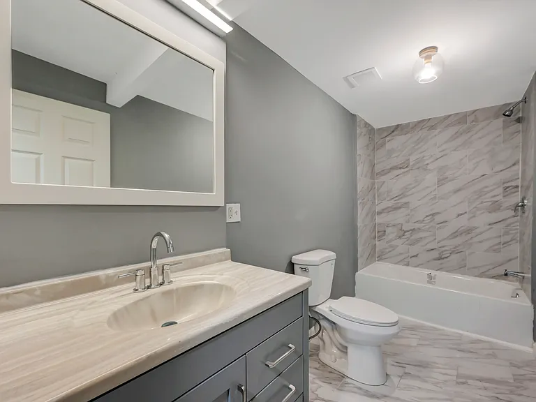128 E Broad St #B — Photo 14