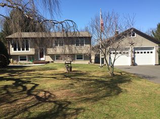 24 Arrowhead Ct, Durham, CT 06422