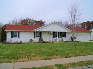101 Bluffside Dr, Valmeyer, IL 62295