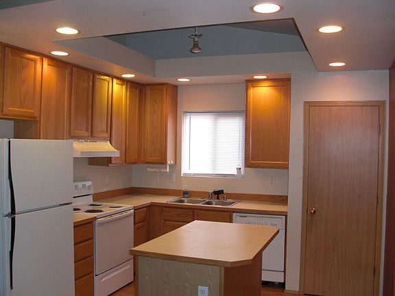 2nd image of 1201 196th Street Ct E