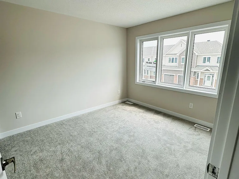 322 Canadensis Ln — Photo 8
