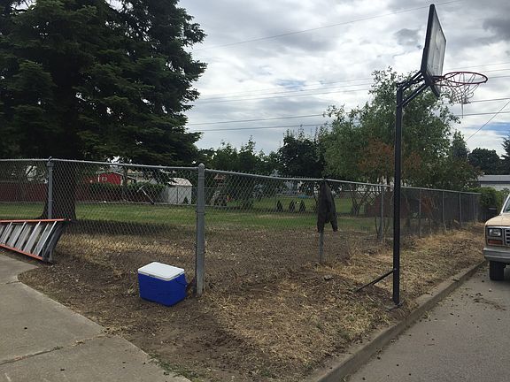 3rd image of 11722 E Fairview Ave