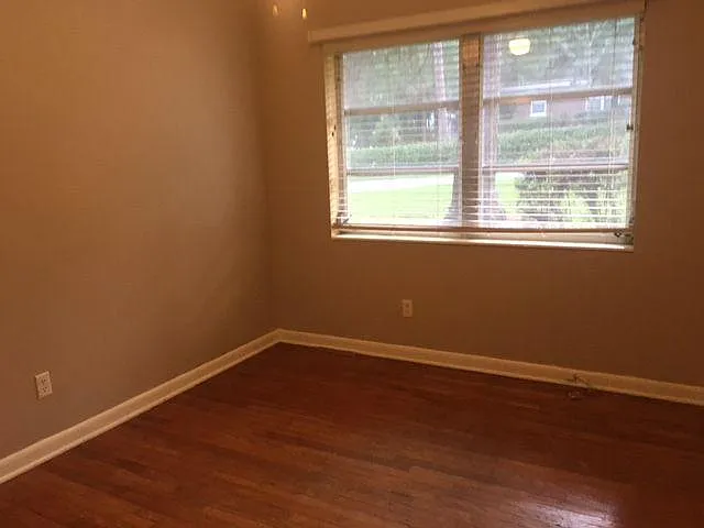 1215 Buckingham Dr — Photo 8