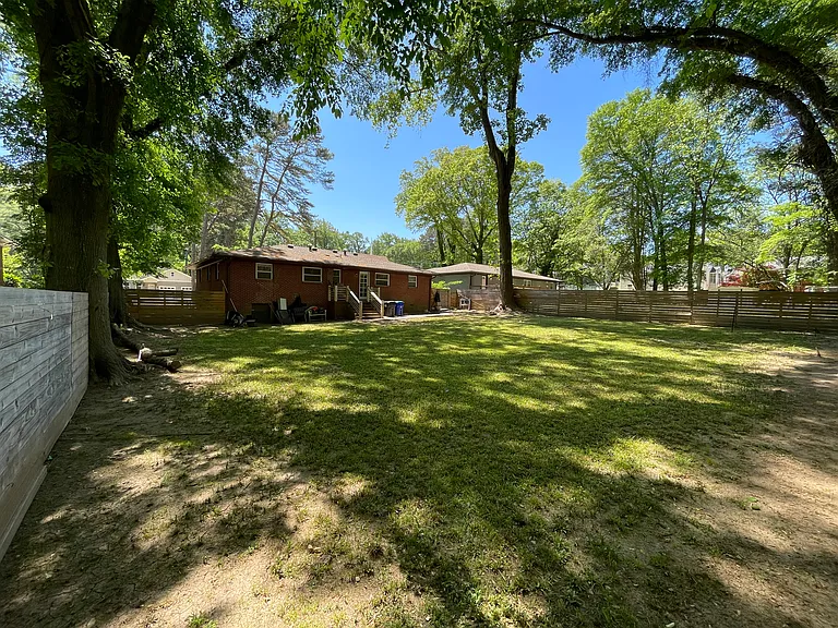 869 Jefferson Ave — Photo 17