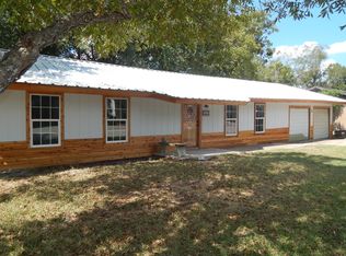 604 S Center St, Weimar, TX 78962