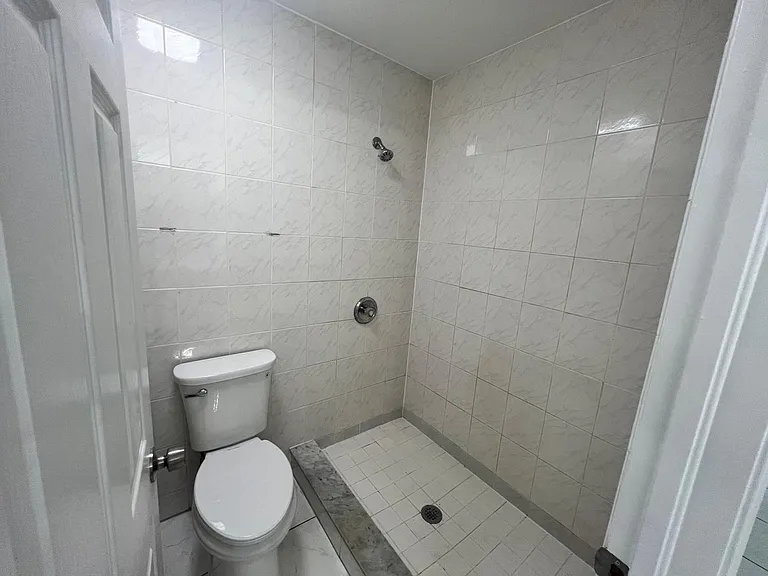 1096 Staghorn St — Photo 26