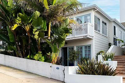 4 bed, 2.5 bath, 2025 sqft, $21,000 — Photo 3