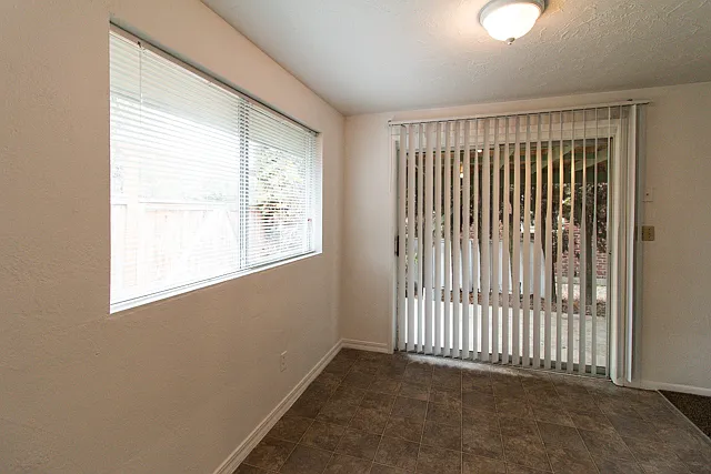 4020 Bell Ave — Photo 8