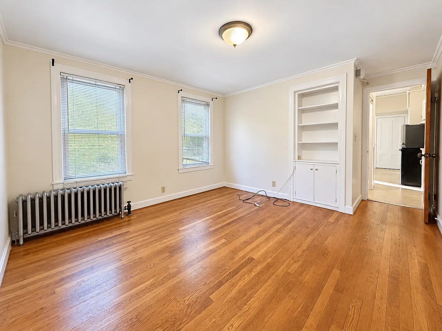 145 Pleasant St — Photo 3