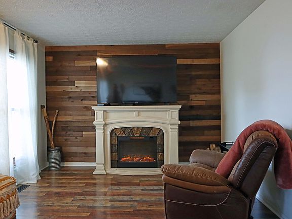 3rd image of 5808 Oyster Bay Way