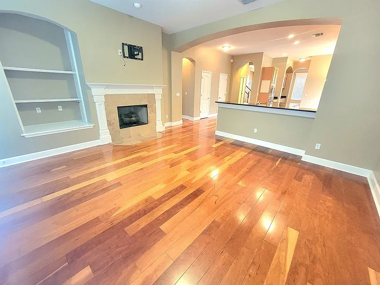 2482 Goldenrod Way #- — Photo 4