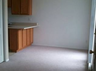 911 Maplewood Dr APT 2, Cedar Falls, IA 50613