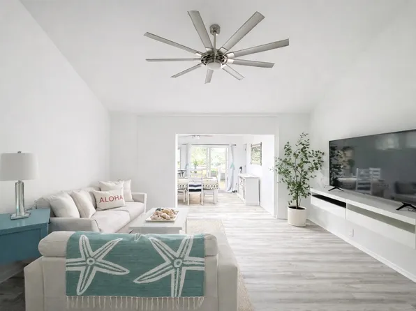 259 Kawaihae St, Honolulu, HI 96825