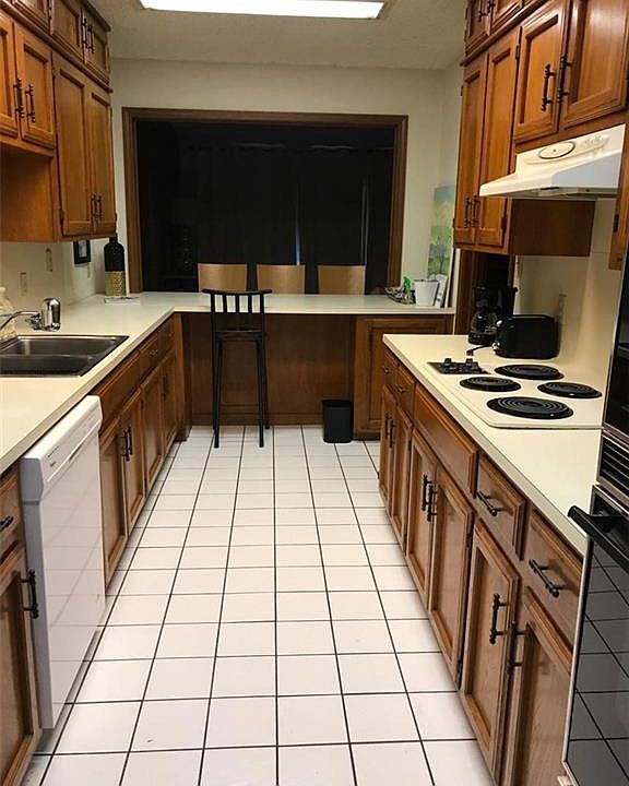 2nd image of 422 Rio Grande Dr