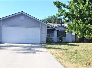 905 Fairview Rd, Bakersfield, CA 93307