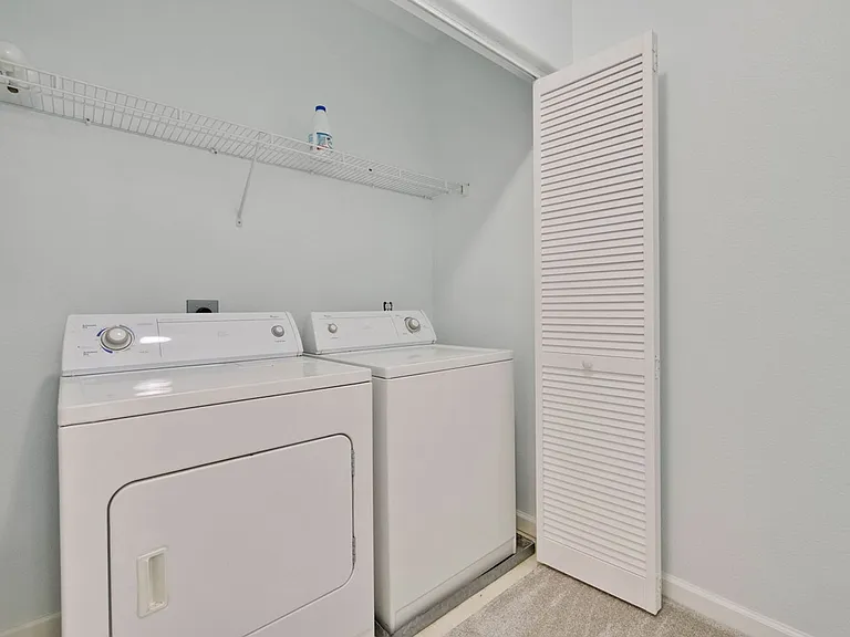453 E Okeefe St #307 — Photo 41