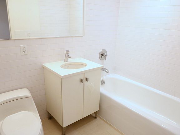 2nd image of 145 Mulberry St APT 5A