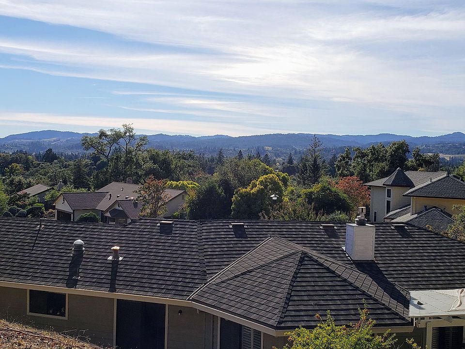 2nd image of 926 Vista Via Dr