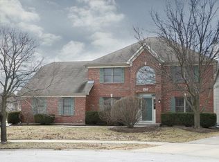 677 Westridge Dr, Aurora, IL 60504