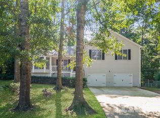 91 Stratford Dr, Douglasville, GA 30134
