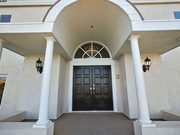 4th image of 260 Valley Hill Dr