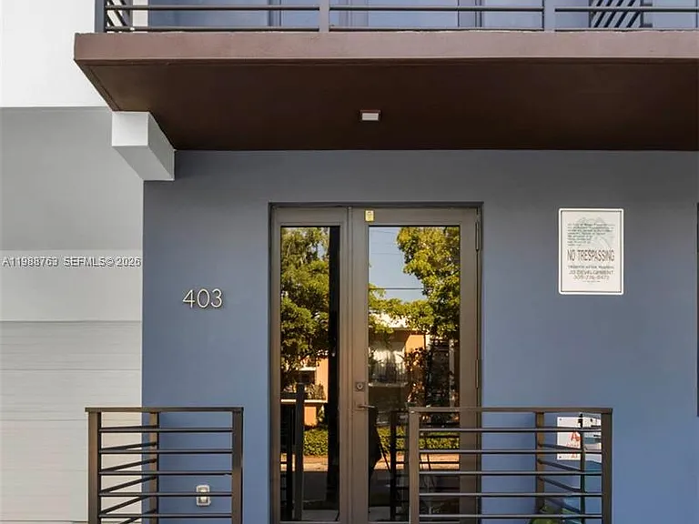 1376 SW 4th St #7 — Photo 15