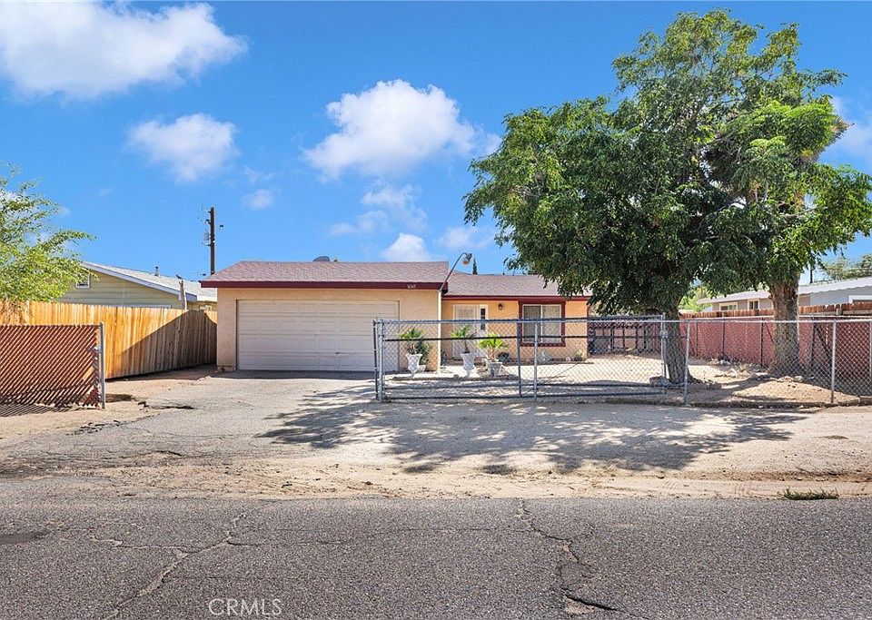 1st image of 16165 Pine St