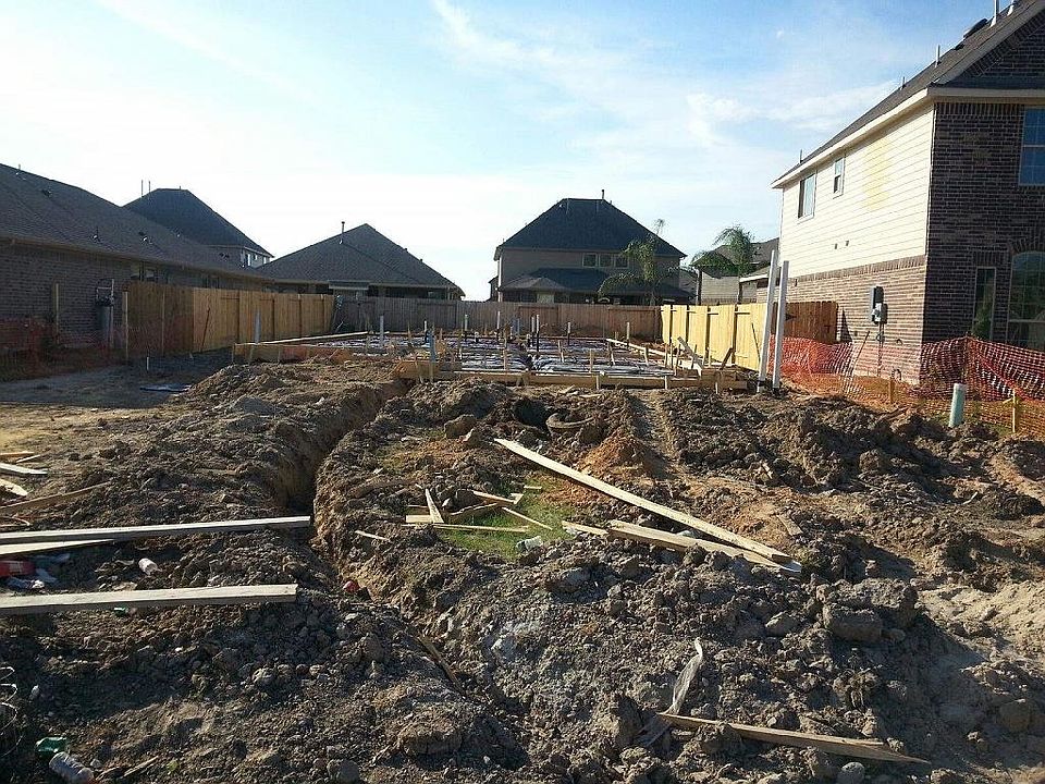 1st image of 4823 Loures Ln