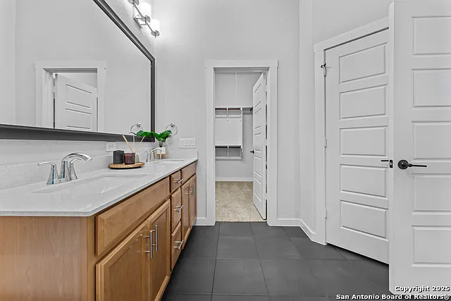 5843 Whitby Rd #6 — Photo 36