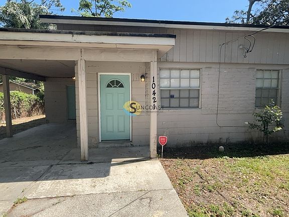 3rd image of 10421 Pinehurst Dr