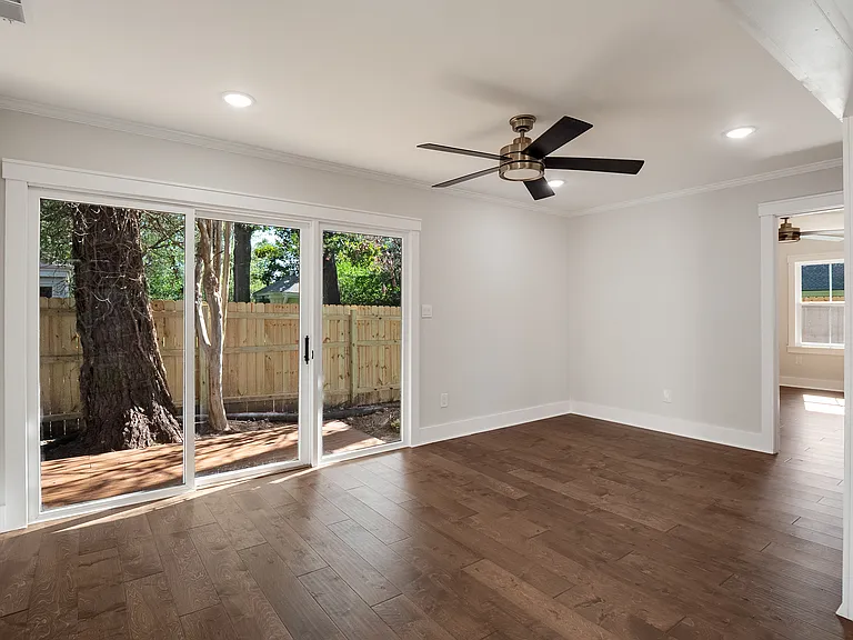 519 Thorn Ridge Cv — Photo 40