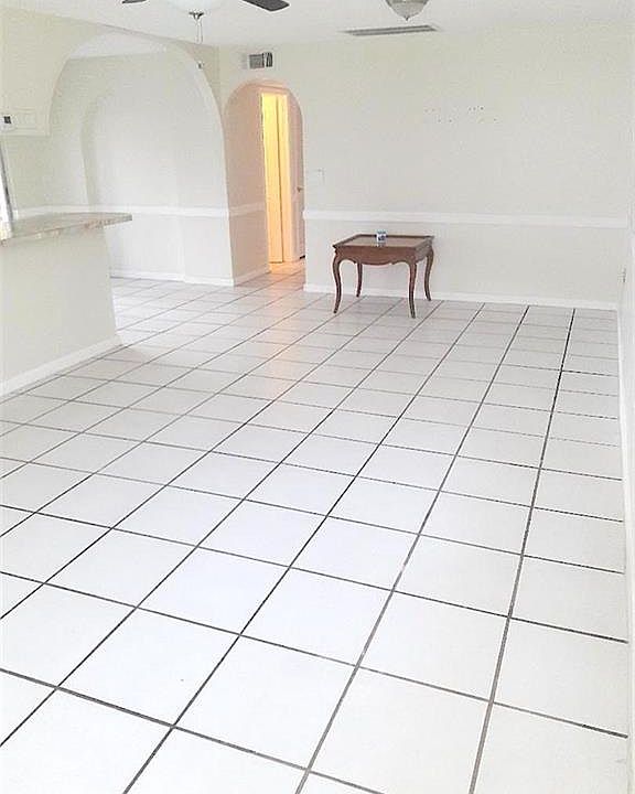 1st image of 2860 Ponce De Leon Dr