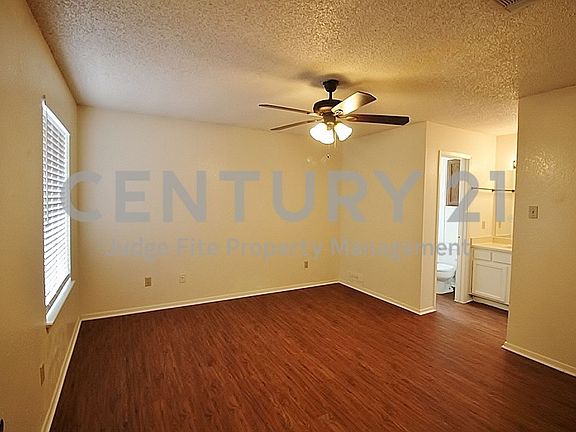 5th image of 1740 Carrington Dr