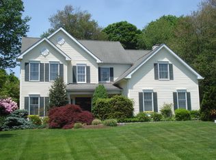 12 Lexington Ct, Shelton, CT 06484