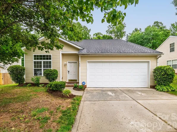 1423 Quail St, Charlotte, NC 28214
