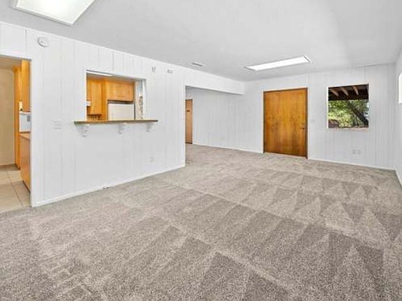 2nd image of 534 Anderson Rd