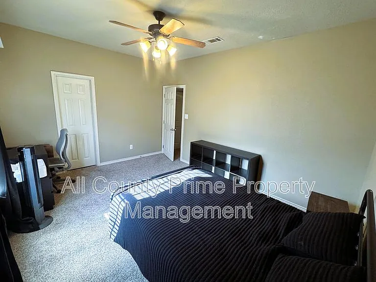 331 Forest Dr — Photo 6