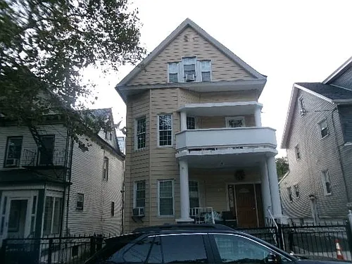 432 S 1st Ave Photo 1