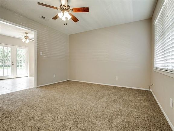 5th image of 125 Bluebird Cir